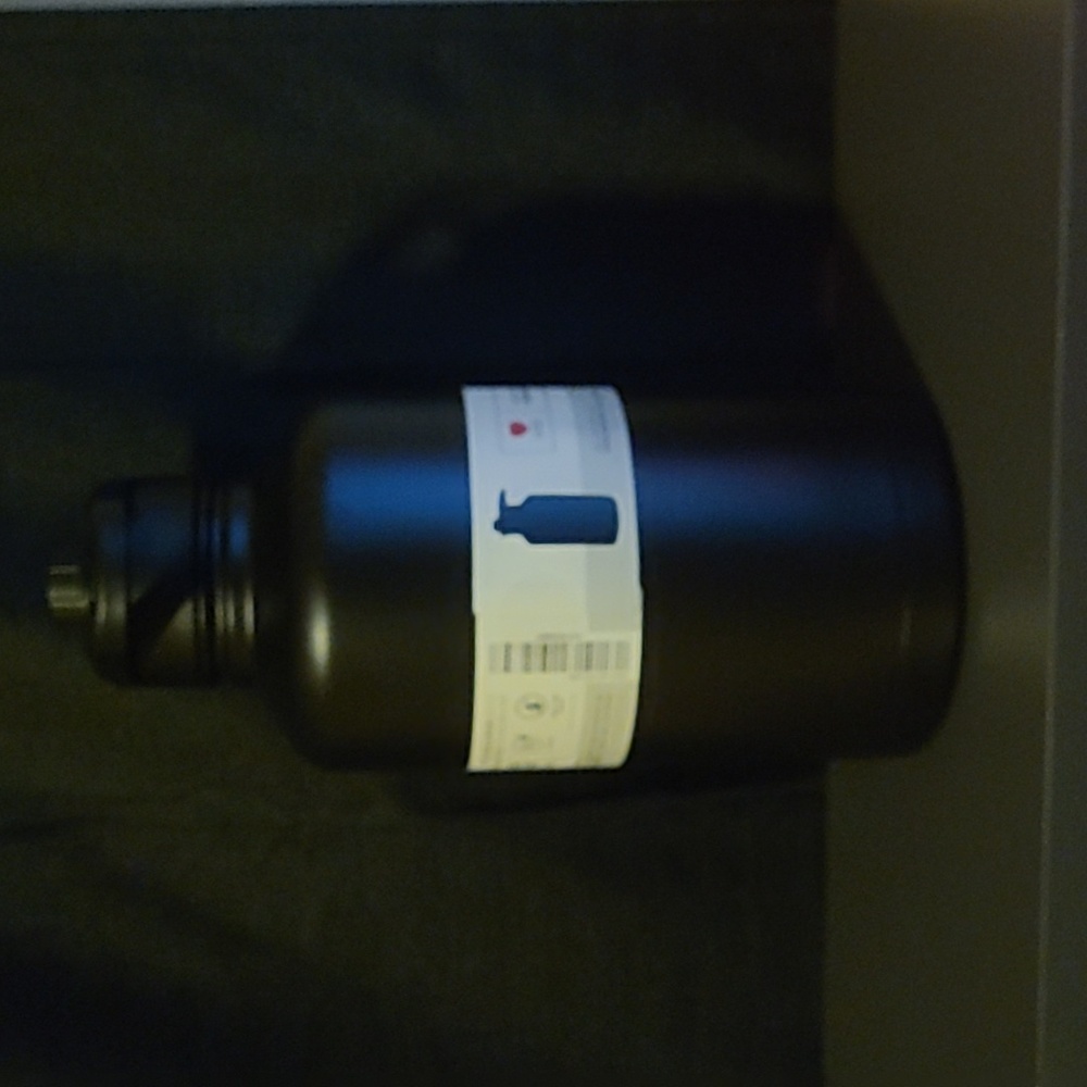 Water bottle - Picture 2 of 3